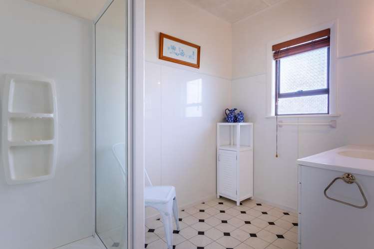 77 Gordon Street Dannevirke_12