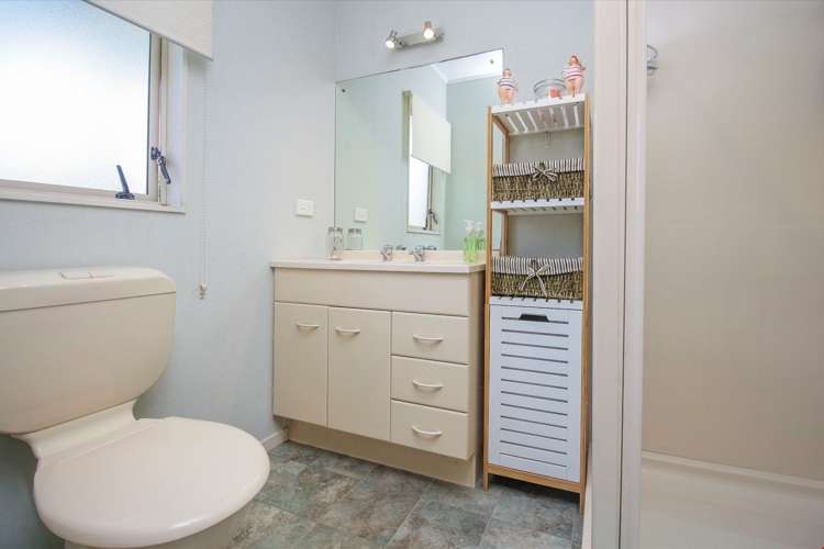 14 Lasque Place Glen Eden_12