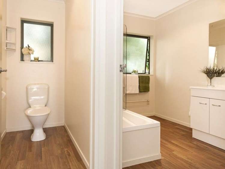 8 Westpark Place Lytton West_14