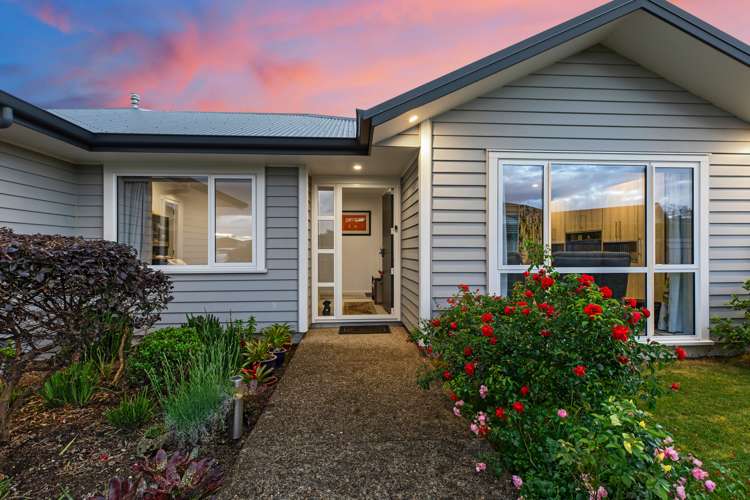 1 Benmore Crescent Pyes Pa_1