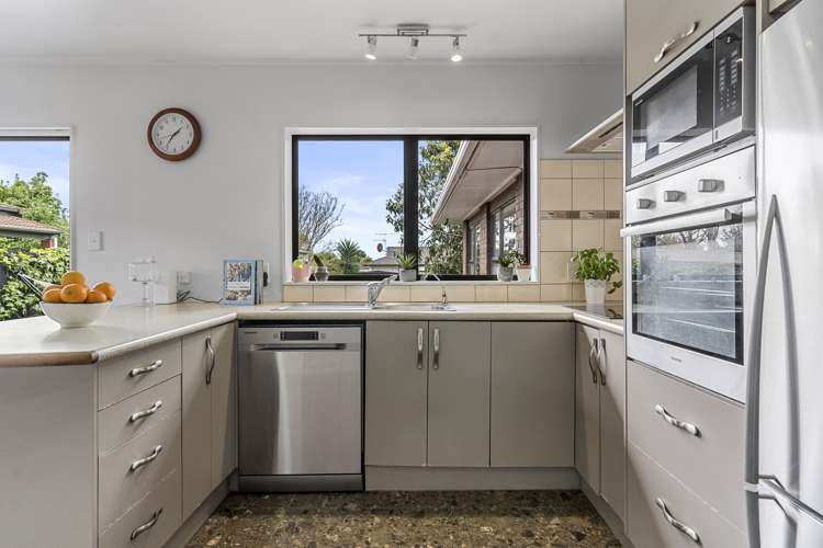 41 Lakeside Drive Pahurehure_17