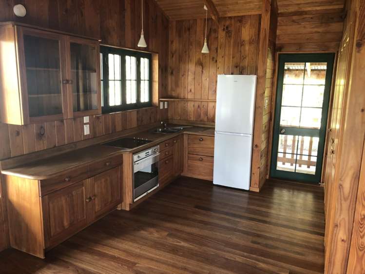 196 Lindsay Road 2757_5