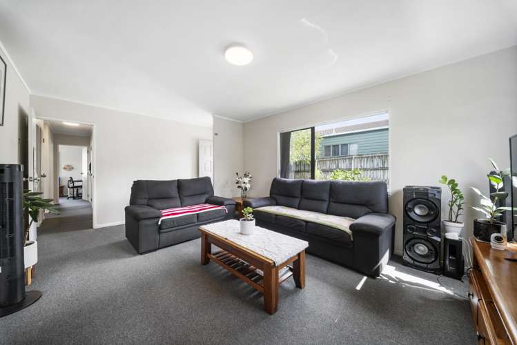 28 Faram Place Massey_2