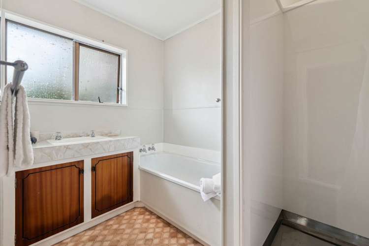 2/14 Menary Street Papakura_9