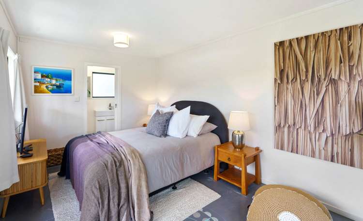 42 Field Way Waikanae Beach_26