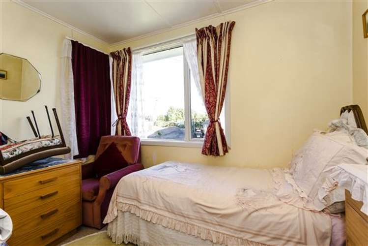 32 Columba Avenue Calton Hill_13