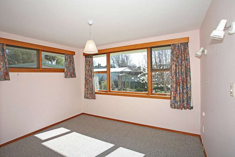 65 Moffat Drive Lincoln_22