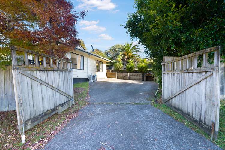 26 Garton Drive Massey_22