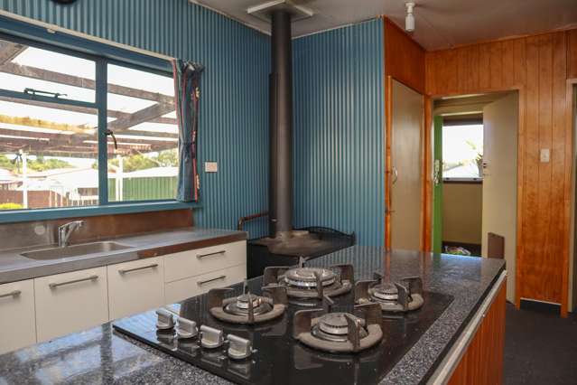 1 Ross Street Dunollie_3