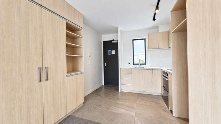  9/2 Hindmarsh Street Johnsonville_3