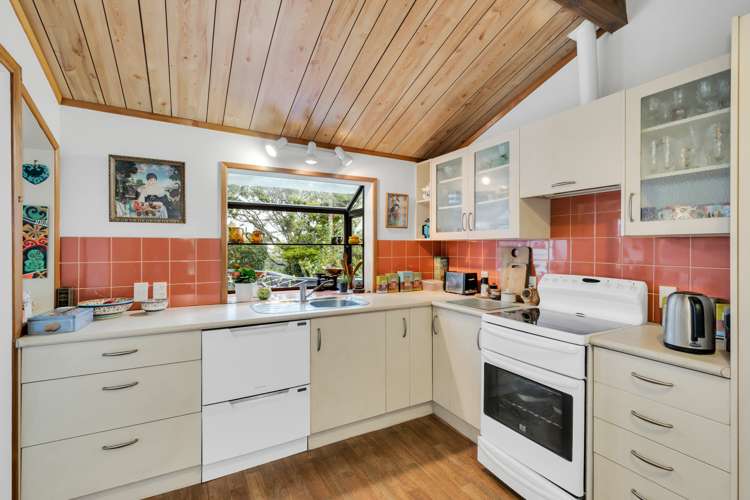 27 Formby Avenue Point Chevalier_8