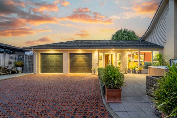 385 Queens Drive Windsor_40