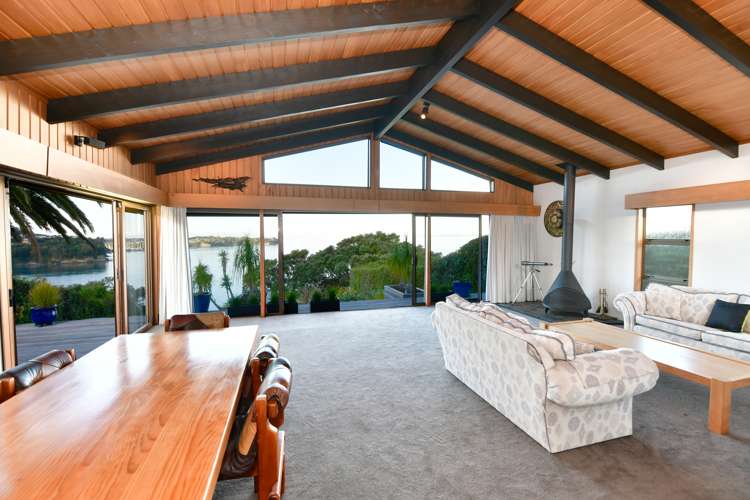 977 Whangaparaoa Road Tindalls Beach_21
