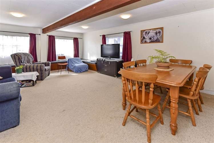 5 James Place Opaheke_10