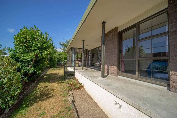 39 Farnham Drive Richmond_14