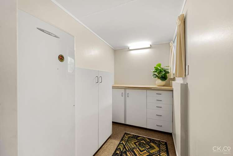 224 Dowse Drive Maungaraki_14