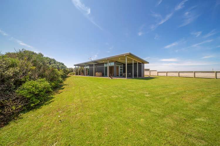 292 Tai Road Opunake_15