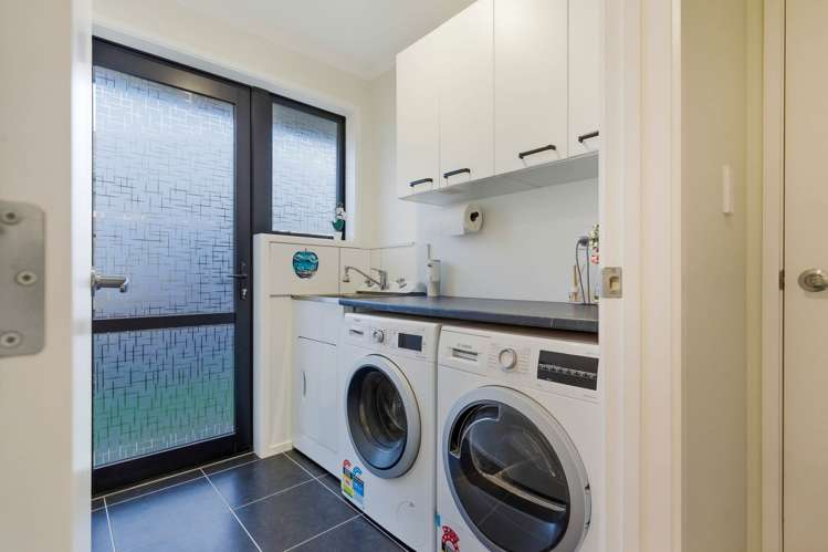 87 Twin Parks Rise Papakura_17