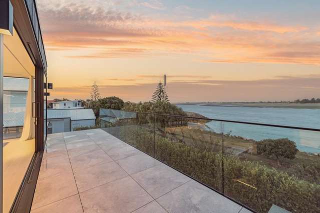 a/8 Beachville Road Redcliffs_2