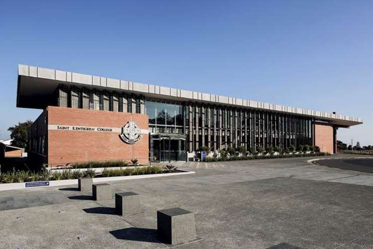 2/77 Glenmore Road Sunnyhills_12