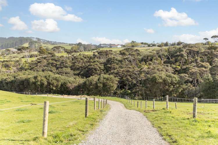 154 Muriwai Valley Road Waimauku_22