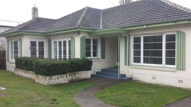 16 MacDiarmid Road 3283_1