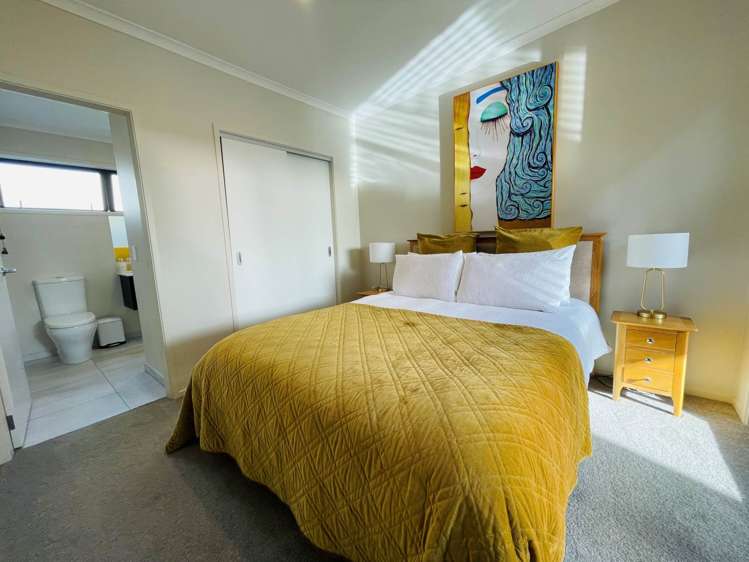 2 Kerewhenua Crescent Hobsonville_8