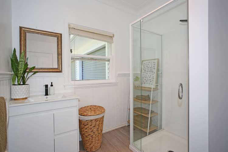 32 Cascade Road Bombay_14