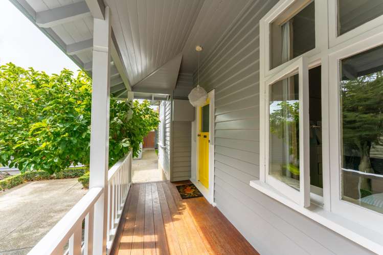 8 Saint Johns Avenue Highfield_2