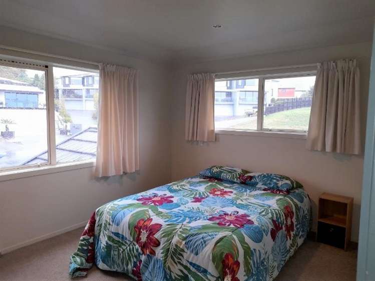 2/2 The Moorings 2765_6