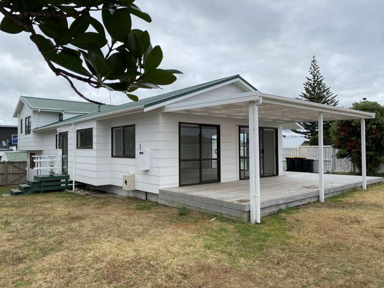 74 Karewa Parade Papamoa_1