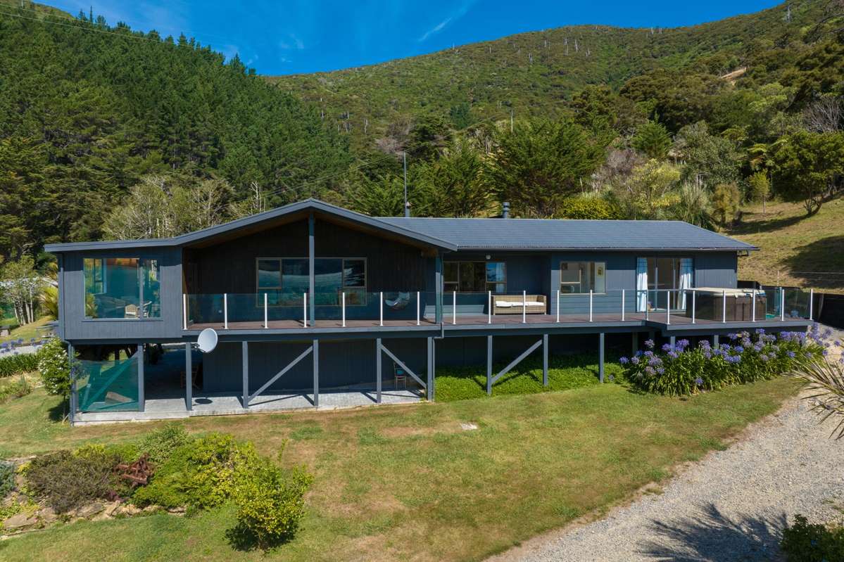 Lot 8/3582 Kenepuru Road_0