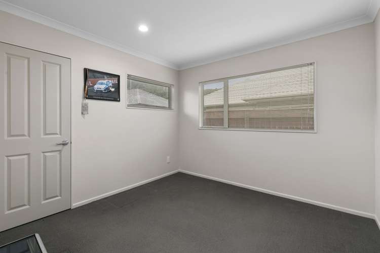 6 Sun Valley Grove Wainuiomata_11