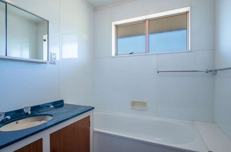 2 Balmoral Place Stoke_19