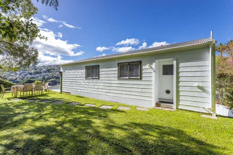 10 Harold Grove Stokes Valley_17