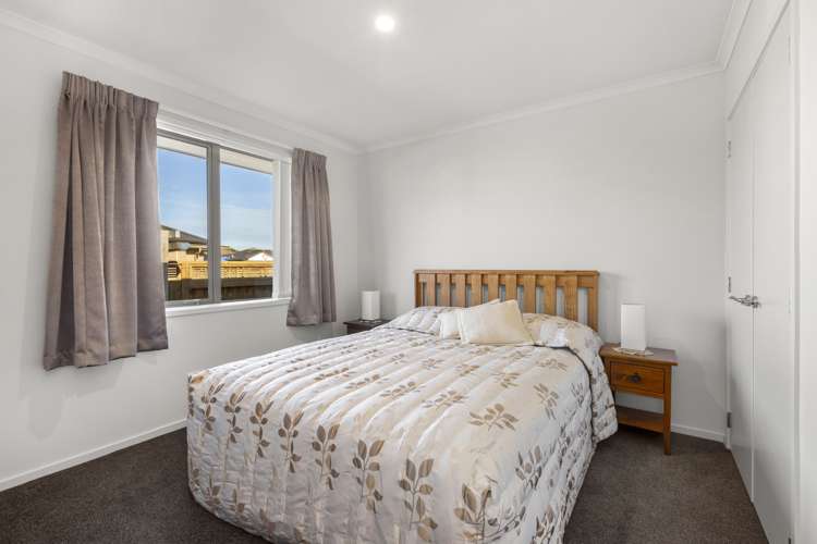 4 Plescher Crescent Leamington_13