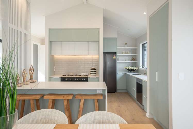 38 Makomako Crescent Wharewaka_3