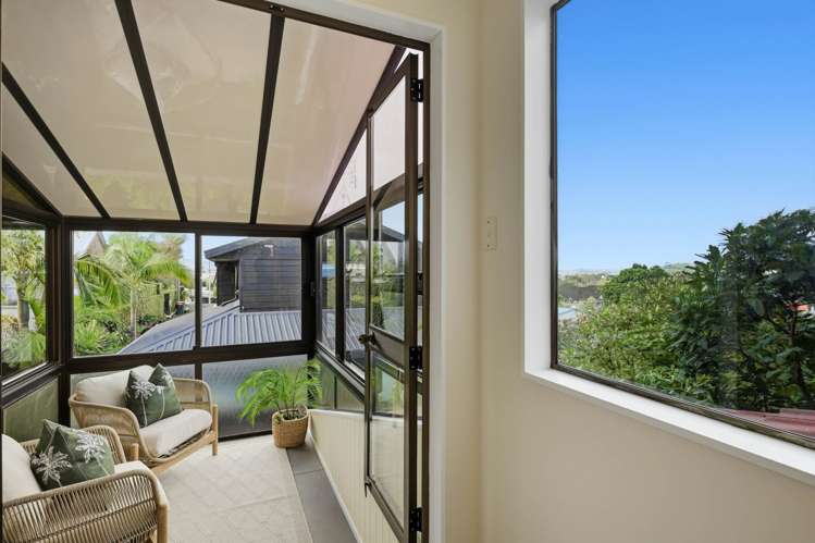 2/1 Aramoana Avenue Devonport_18