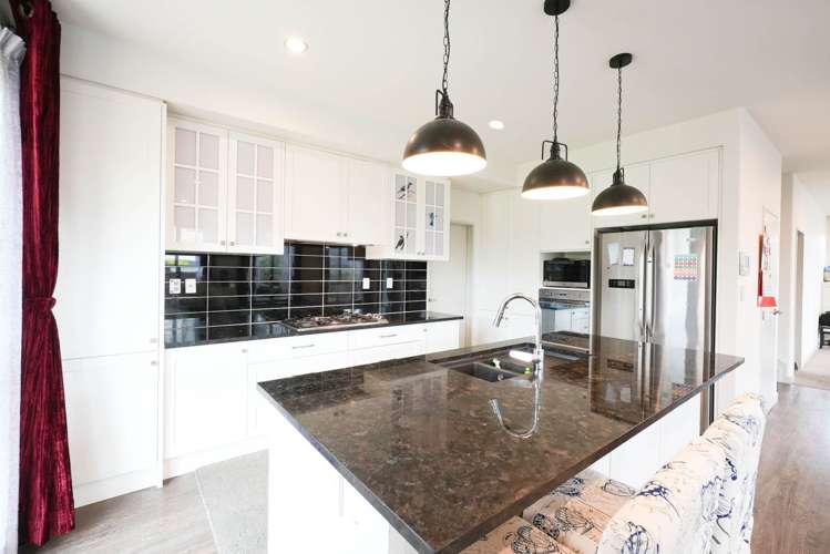 12 Springside Drive Flat Bush_11