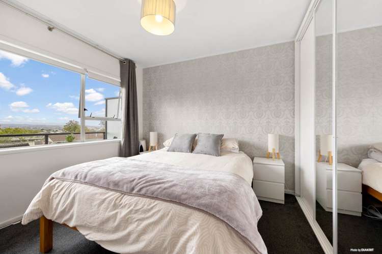 2/9 Strong Street Saint Johns_7