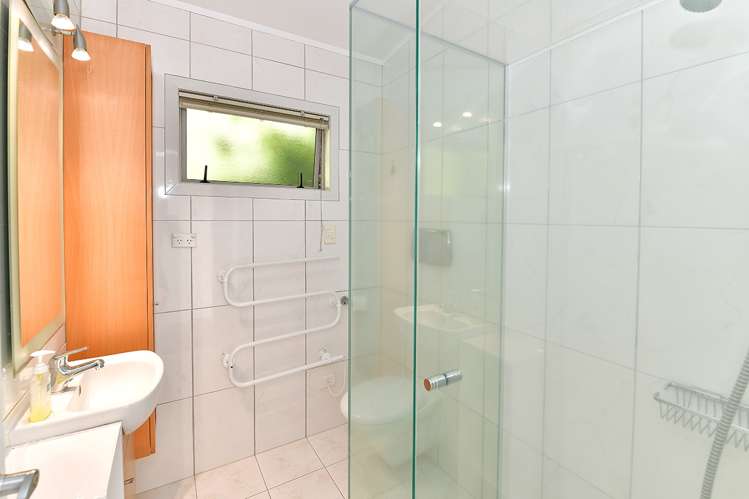 1102a Whangaparaoa Road Tindalls Beach_9