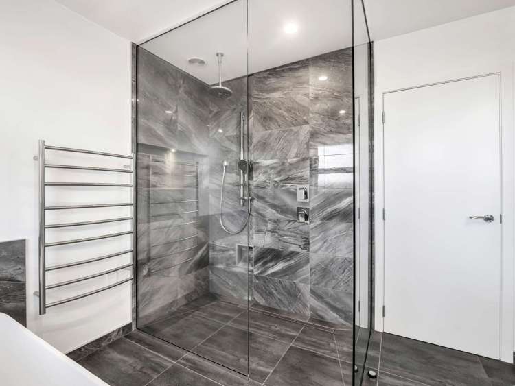 107 Racecourse Road Allenton_22