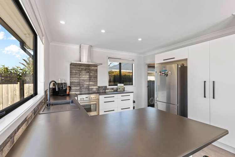 127 Junction Road Mangorei_12