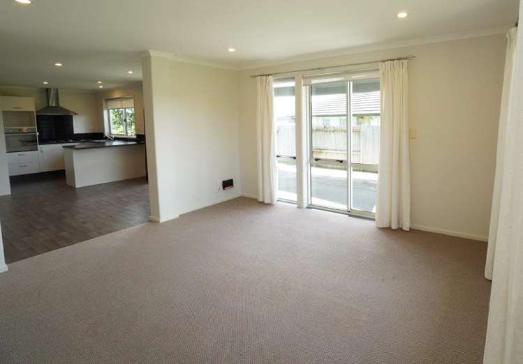 5 Karo Street Ruakaka_11