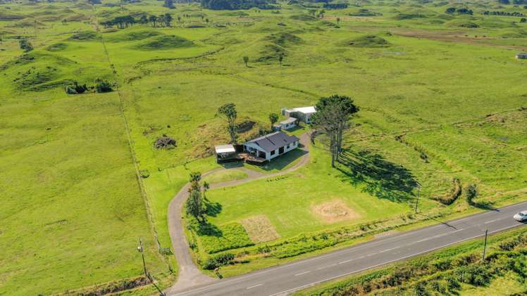 6190 South Road Rahotu_21