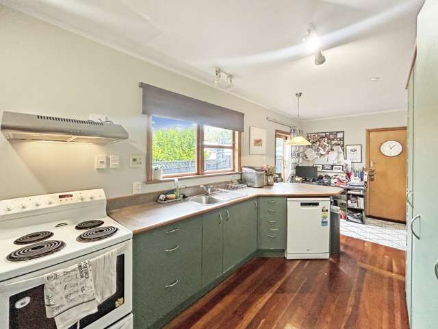 18 Stirling Crescent 2138_1