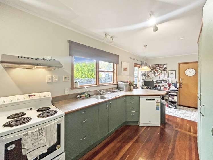 18 Stirling Crescent 2138_1