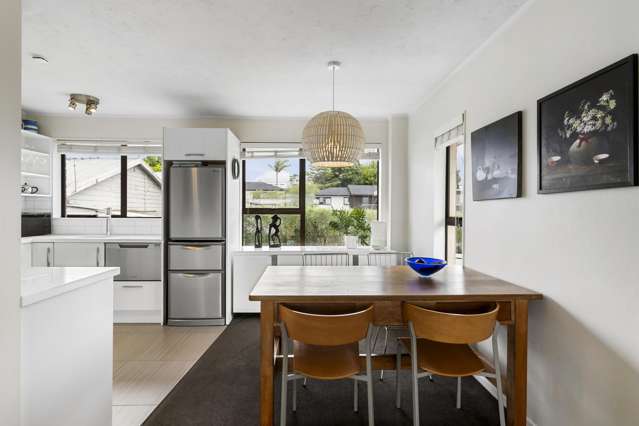 2/54 Garnet Road Westmere_2
