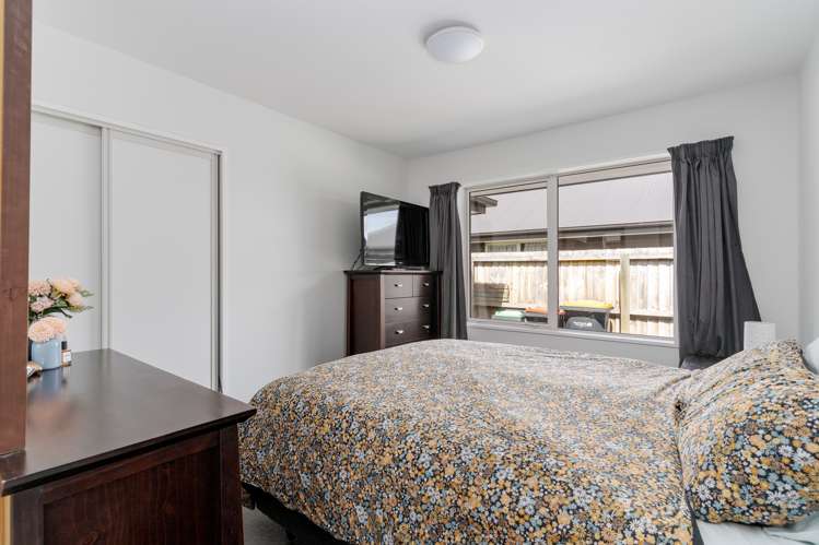 17 Lesley Keast Place Hornby_6