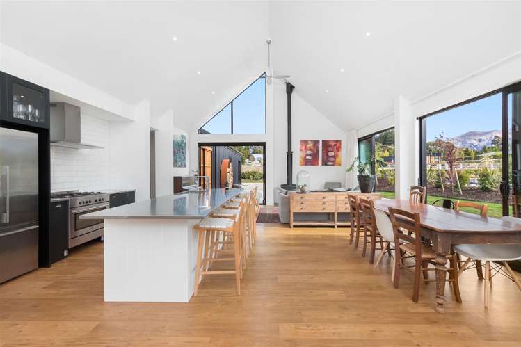 509 Aubrey Road Wanaka_10